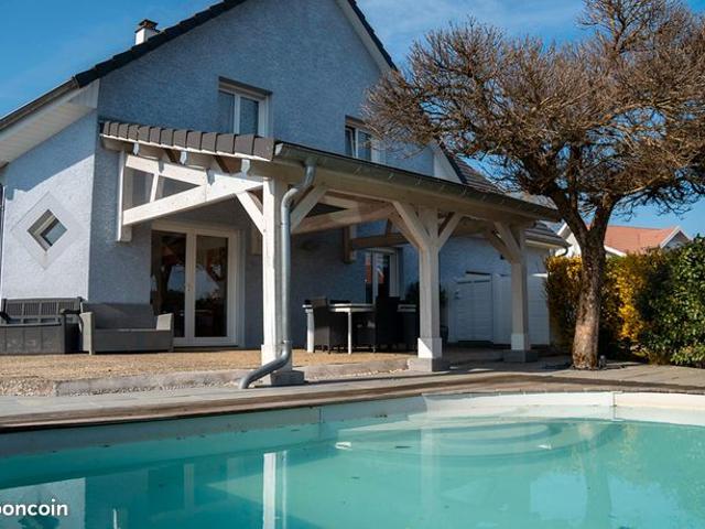 Propriété 8 pièces 178 m²
