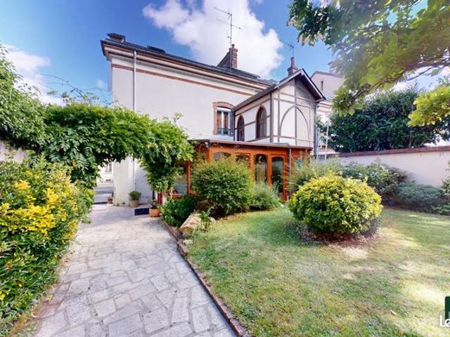 Propriété 8 pièces 178 m²