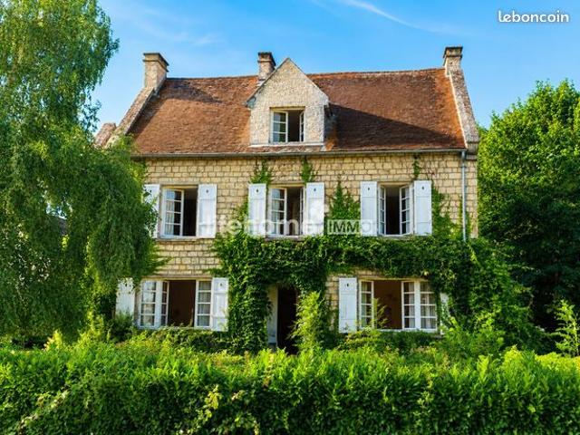 Propriété 8 pièces 179 m²
