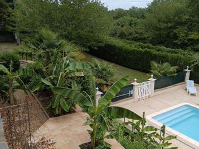 Propriété 8 pièces 179 m²