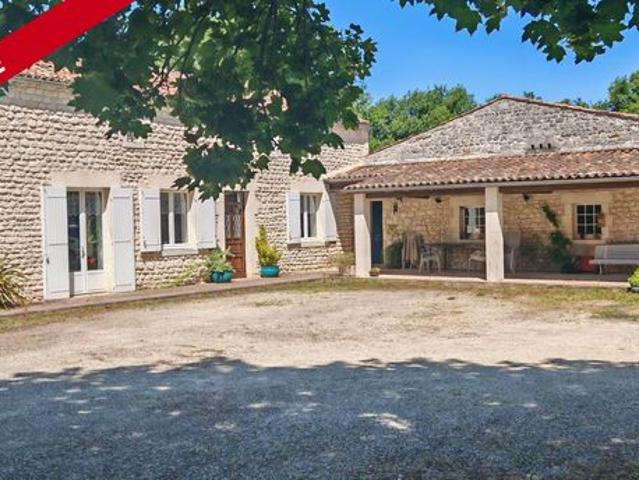 Propriété 8 pièces 179 m²