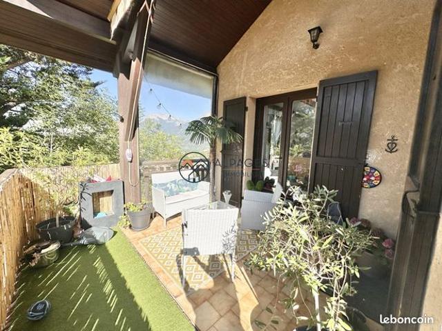 Propriété 8 pièces 179 m²