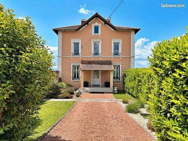 Propriété 8 pièces 170 m²