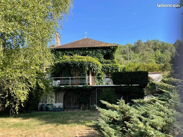 Propriété 8 pièces 170 m²
