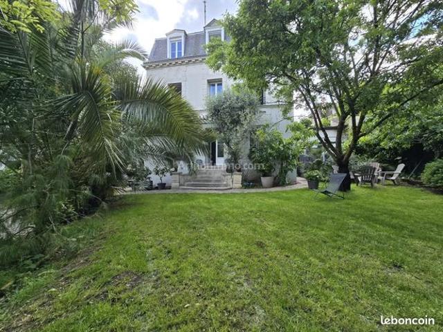 Propriété 8 pièces 171 m²