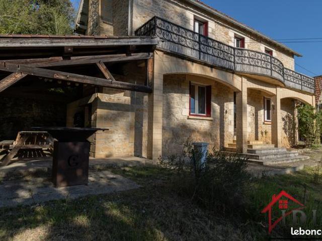 Propriété 8 pièces 172 m²