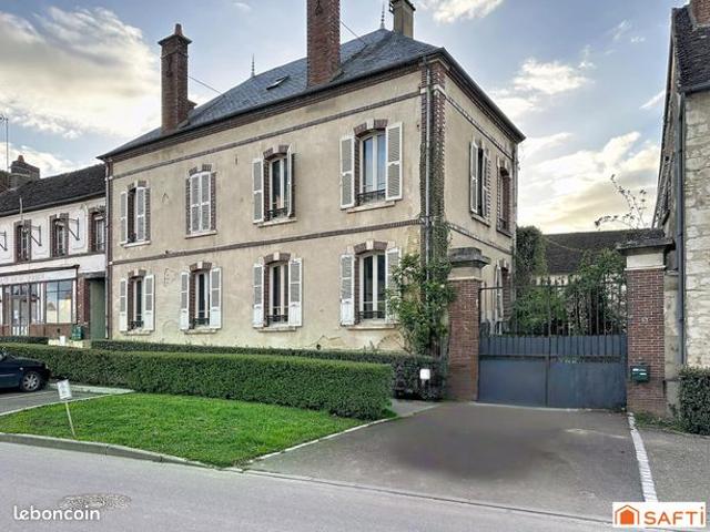 Propriété 8 pièces 172 m²