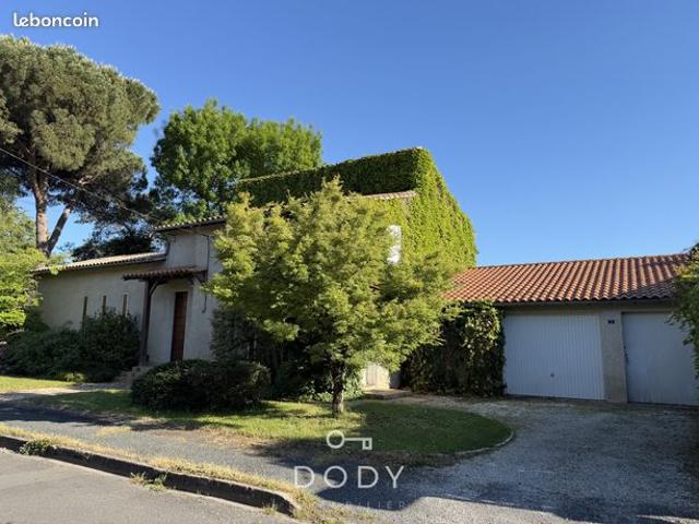 Propriété 8 pièces 173 m²
