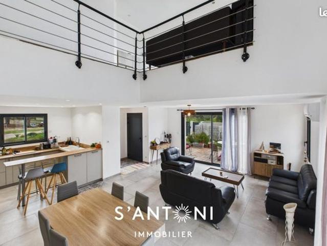 Propriété 8 pièces 184 m²