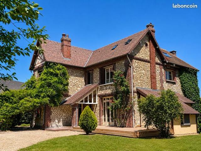 Propriété 8 pièces 185 m²