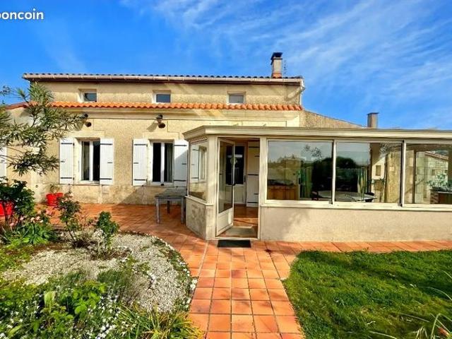 Propriété 8 pièces 185 m²