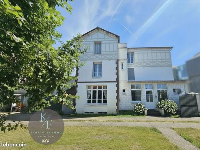 Propriété 8 pièces 185 m²