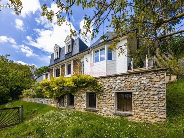 Propriété 8 pièces 185 m²