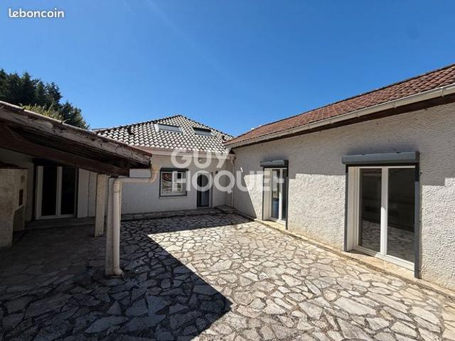 Propriété 8 pièces 185 m²