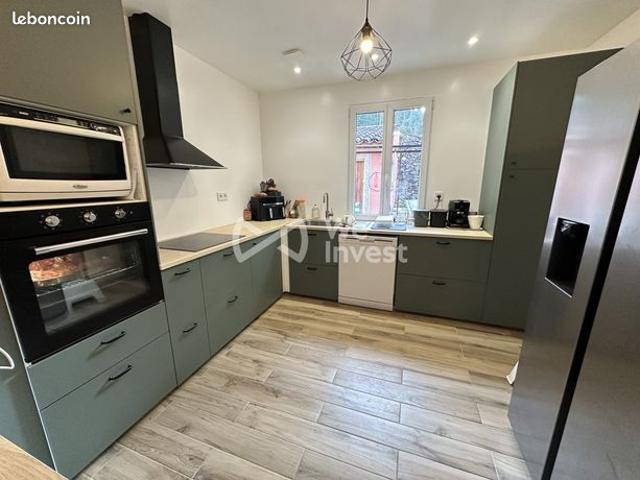 Propriété 8 pièces 185 m²