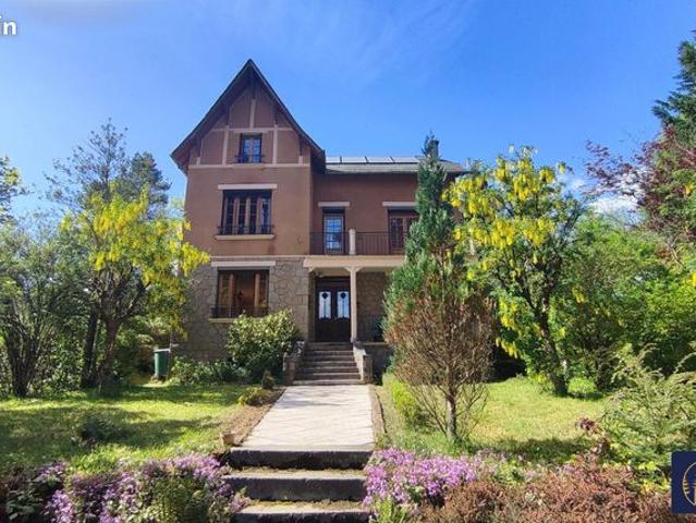 Propriété 8 pièces 186 m²