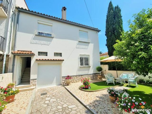 Propriété 8 pièces 187 m²