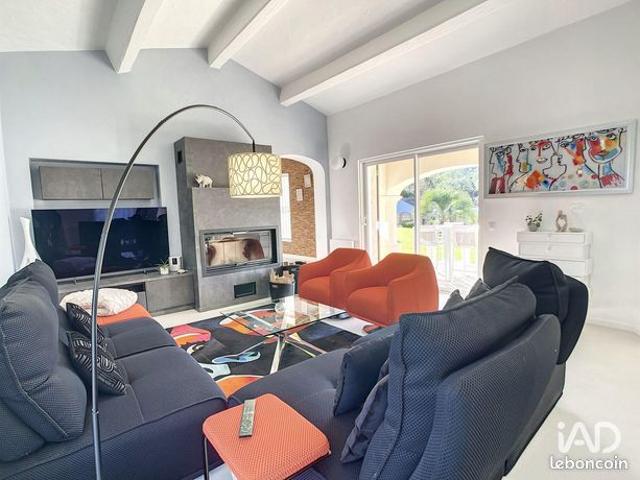 Propriété 8 pièces 187 m²