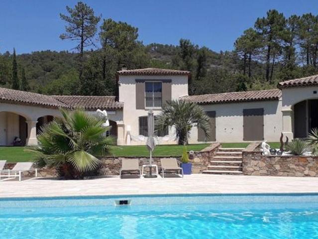 Propriété 8 pièces 187 m²