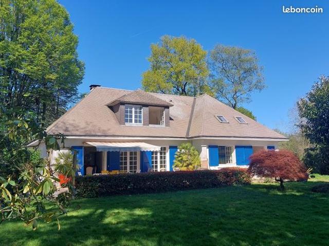 Propriété 8 pièces 188 m²