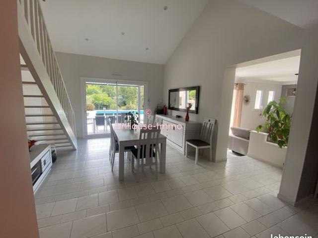 Propriété 8 pièces 189 m²