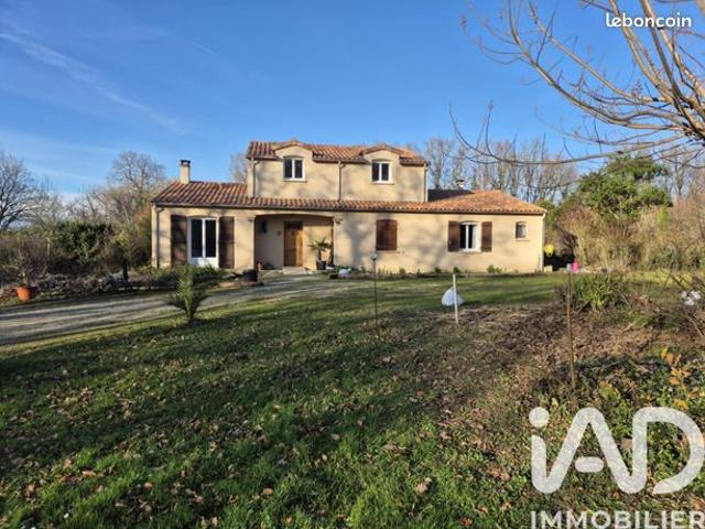 Propriété 8 pièces 189 m²