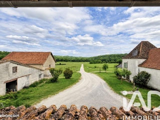 Propriété 7 pièces 180 m²