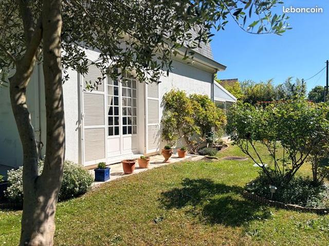 Propriété 8 pièces 180 m²