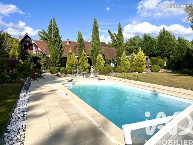 Propriété 8 pièces 180 m²
