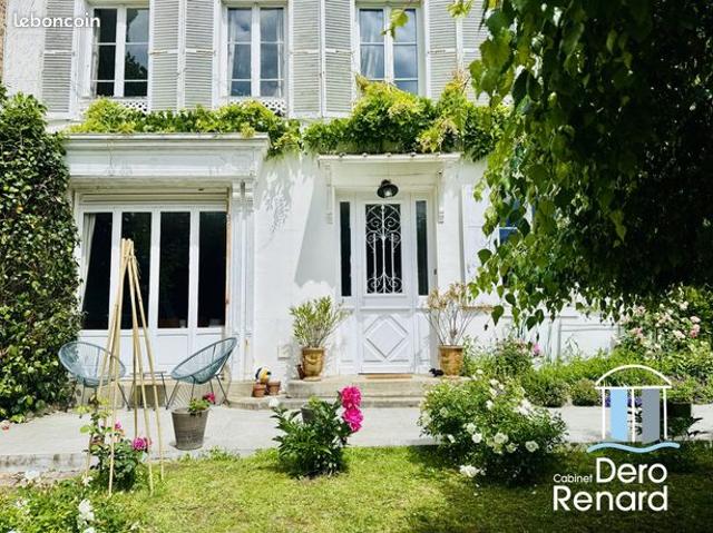 Propriété 8 pièces 180 m²