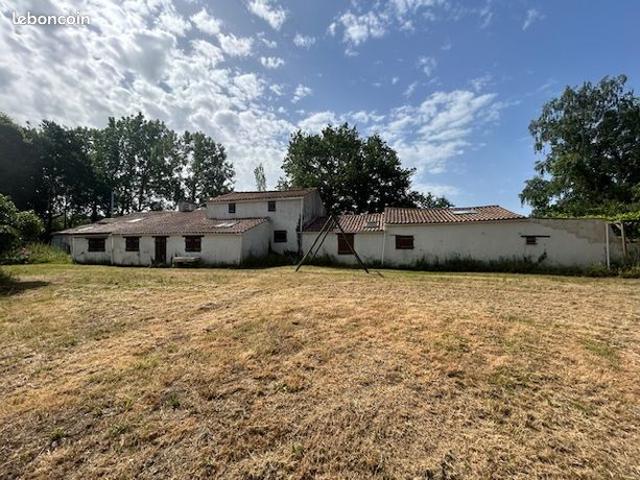 Propriété 8 pièces 180 m²