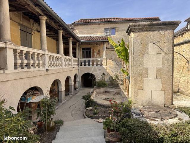 Propriété 8 pièces 180 m²