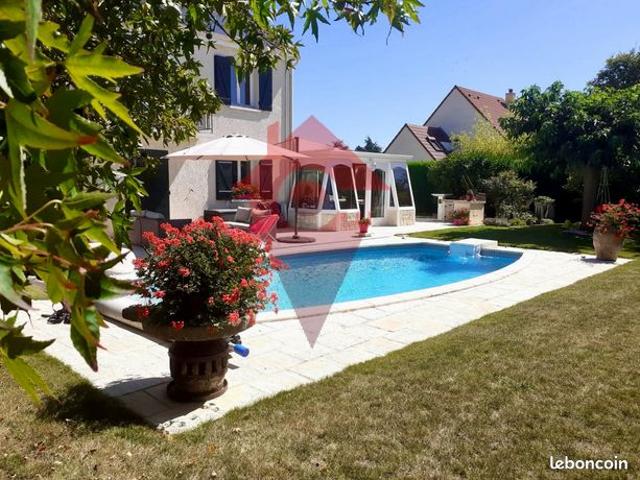 Propriété 8 pièces 180 m²