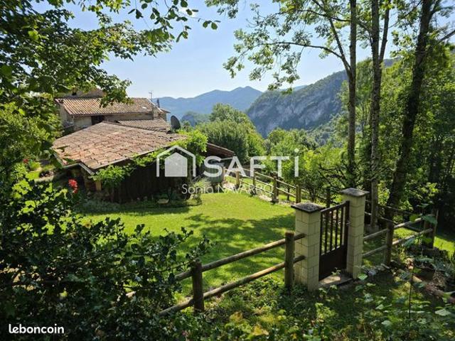 Propriété 8 pièces 180 m²
