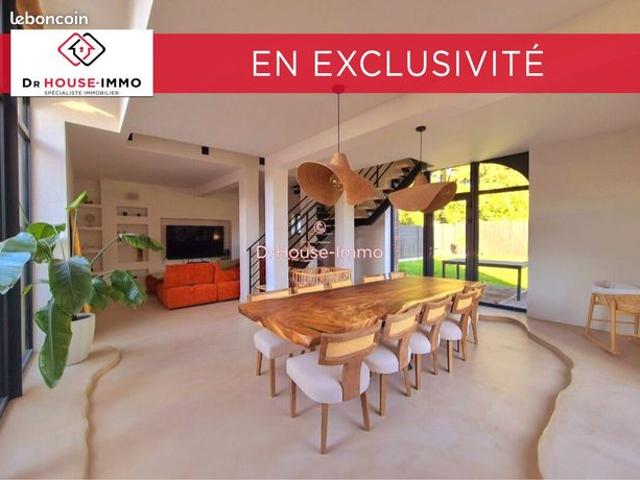 Propriété 8 pièces 183 m²