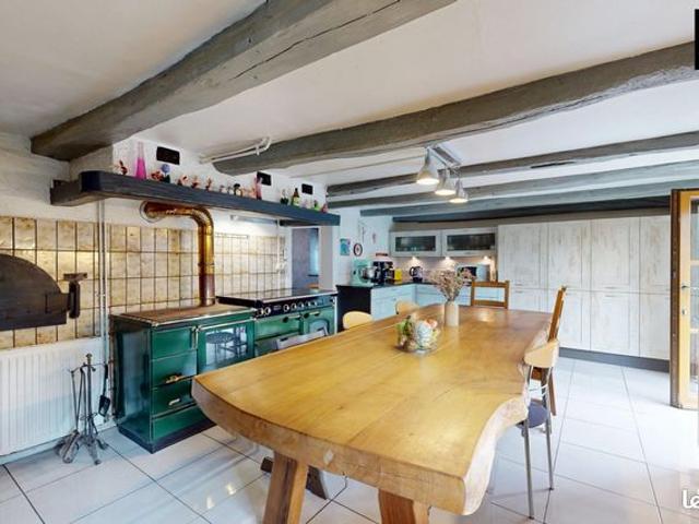 Propriété 8 pièces 183 m²