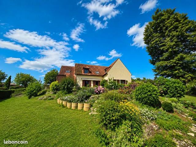 Propriété 8 pièces 183 m²