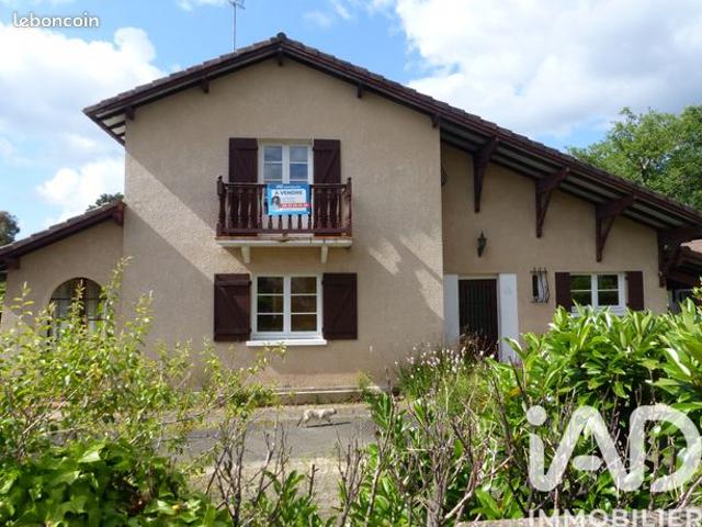 Propriété 8 pièces 183 m²