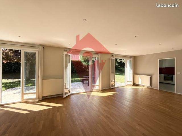 Propriété 8 pièces 194 m²
