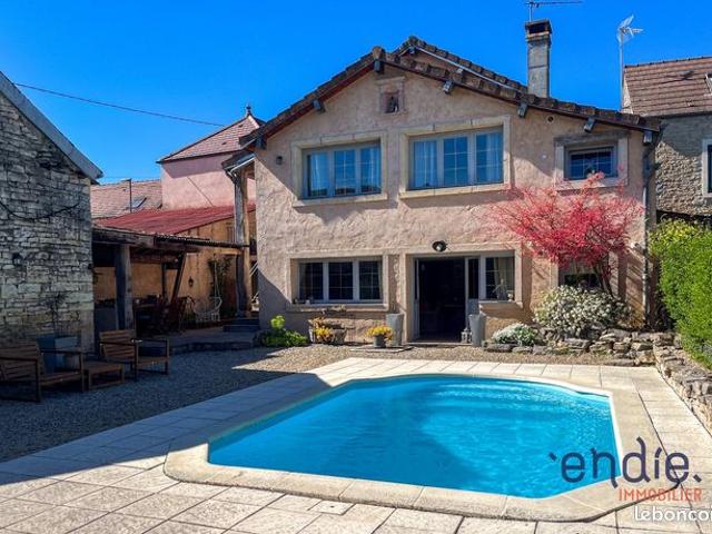 Propriété 8 pièces 195 m²