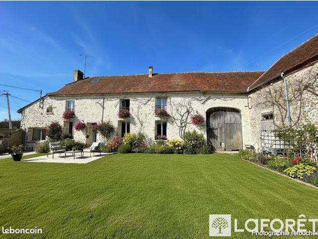 Propriété 8 pièces 196 m²