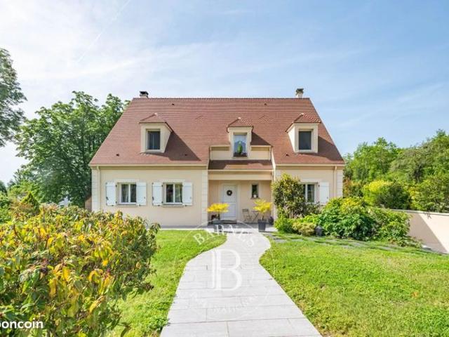 Propriété 8 pièces 196 m²