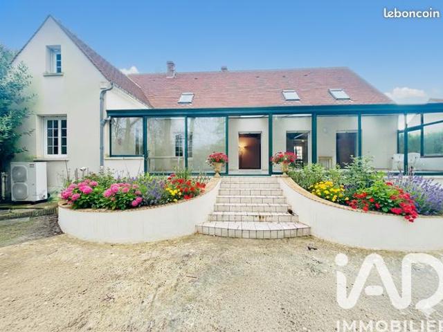 Propriété 8 pièces 196 m²
