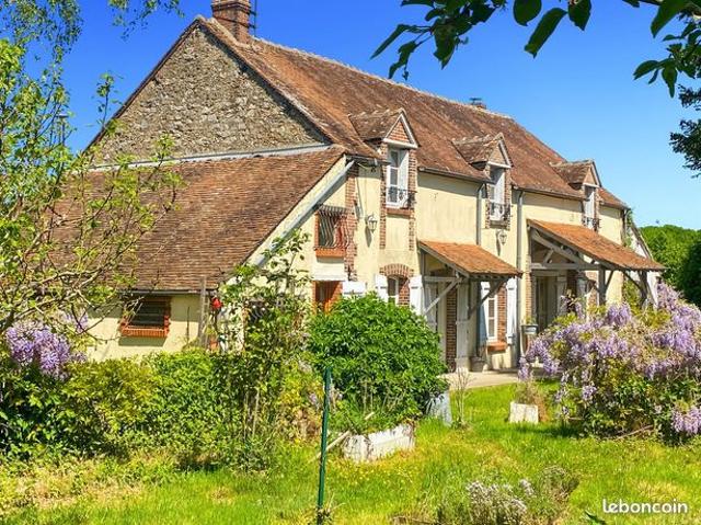 Propriété 8 pièces 196 m²