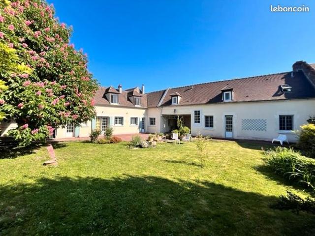 Propriété 8 pièces 196 m²