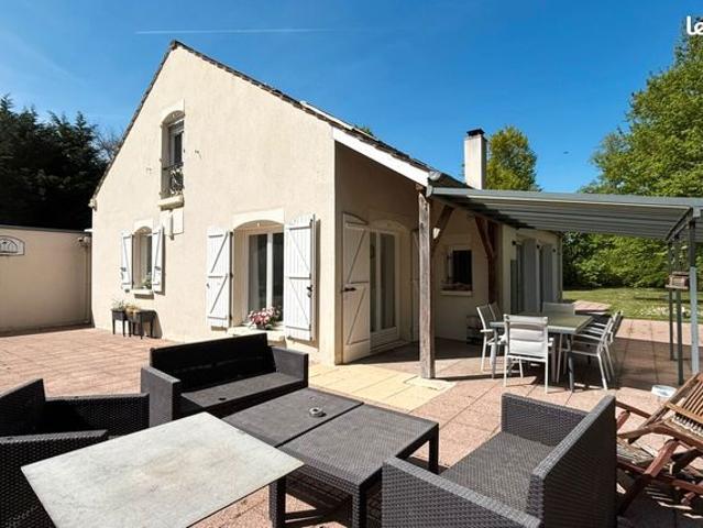 Propriété 8 pièces 197 m²
