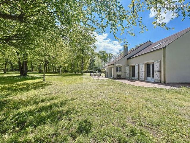 Propriété 8 pièces 197 m²