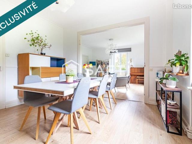 Propriété 8 pièces 197 m²