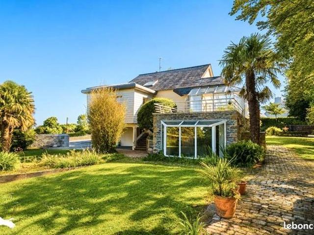 Propriété 8 pièces 197 m²