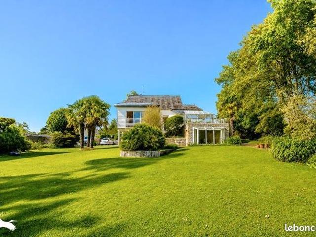 Propriété 8 pièces 197 m²